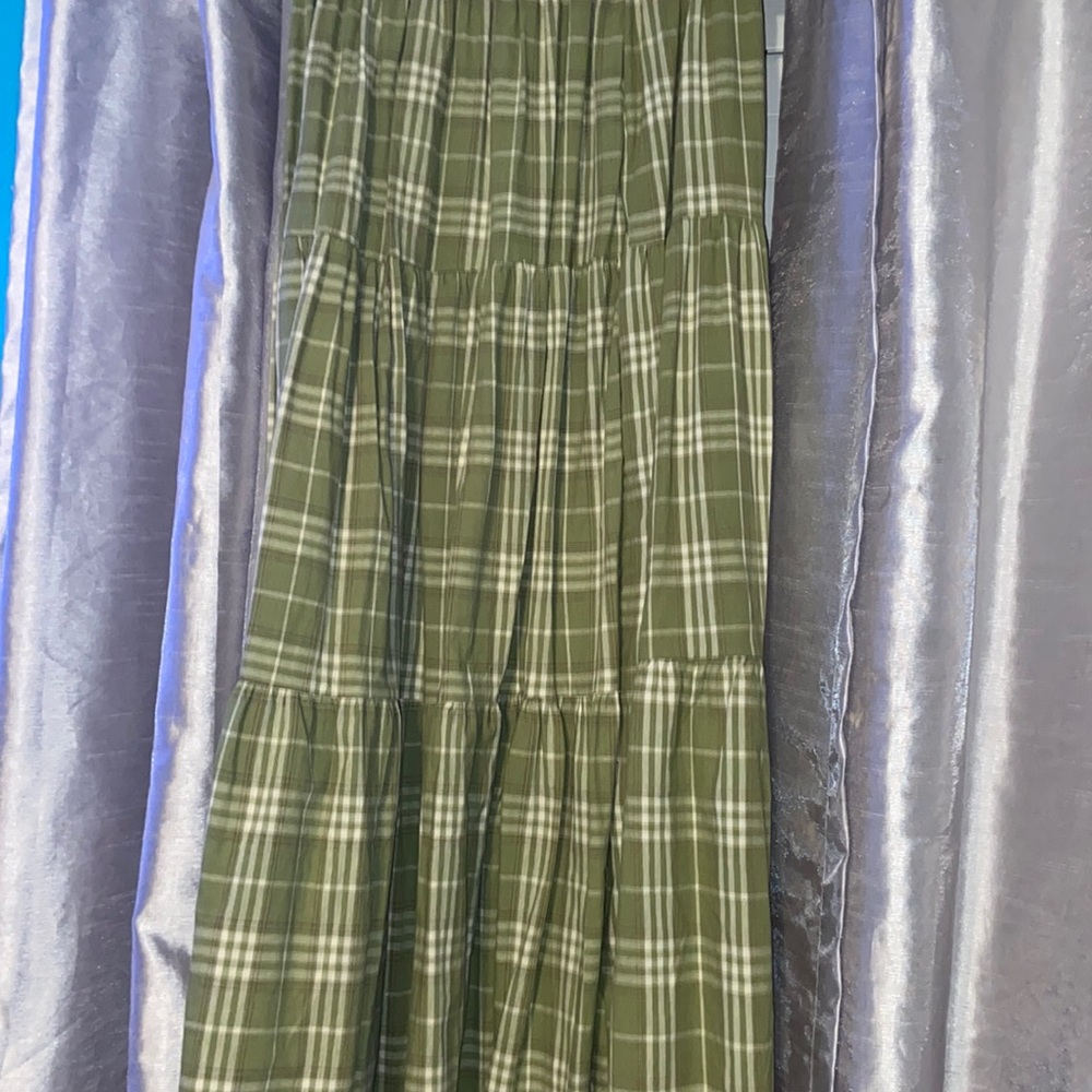 Green long skirt